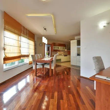 Apartment Majpruz *
