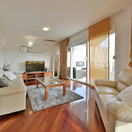 Apartment Majpruz Zadar