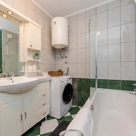 Apartment Majpruz *