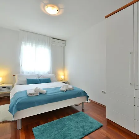 Majpruz Apartment *
